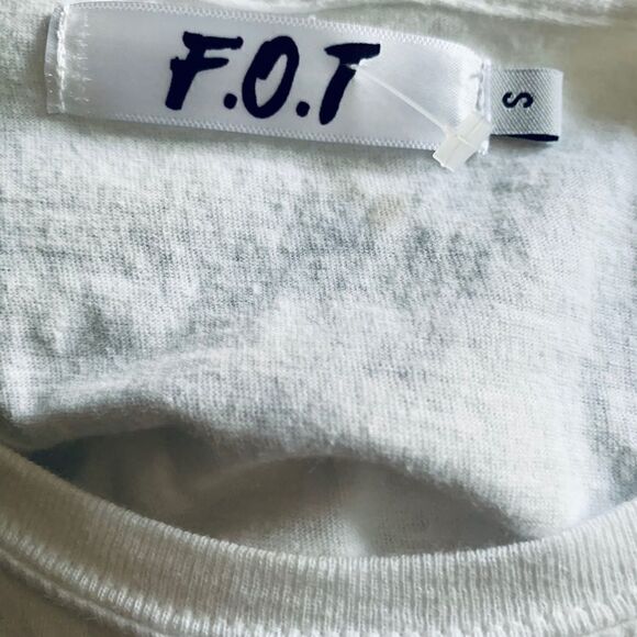 F.O.T Black & White Graphic T-shirt Size Small - Picture 6 of 6